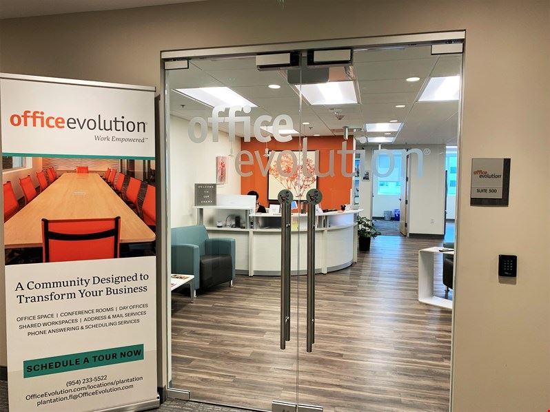 Shared Workspaces at 261 North University Drive, Plantation, FL ... - Plantation Office Amenities For Communities